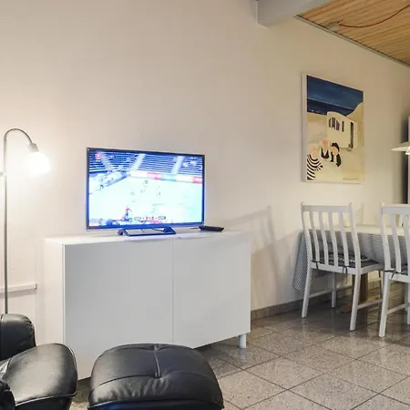Two-bedroom In דירה *